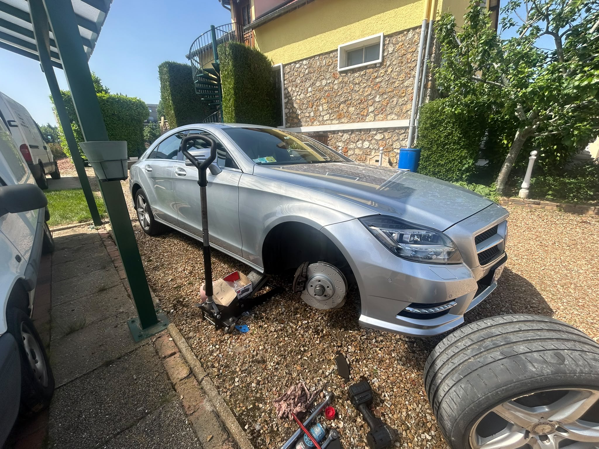 Mercedes